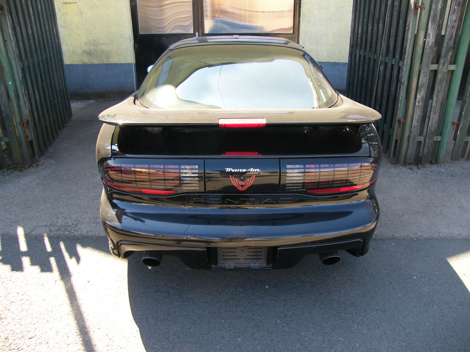 Pontiac Trans Am V8 turbo hátsó sportdobok bal- és jobboldali rozsdamentes kerek kipufogó csővel